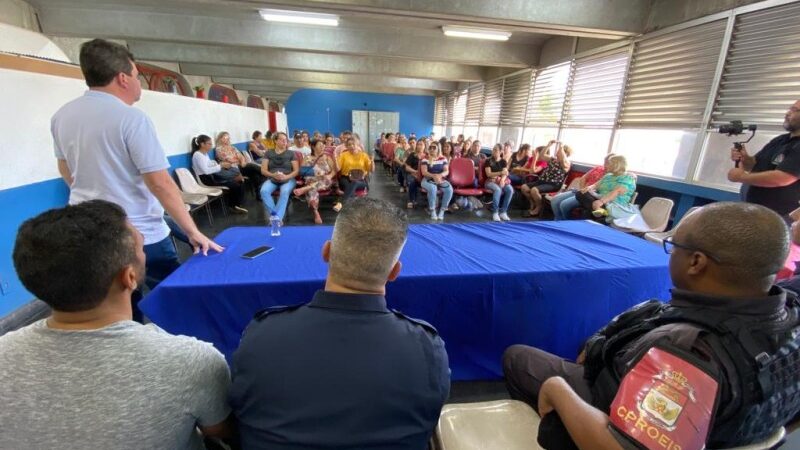 Profissionais da Educação de SJB recebem orientações sobre segurança escolar