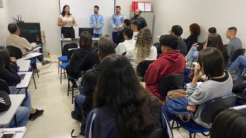 Andrade Gutierrez contrata 25 jovens aprendizes em SJB