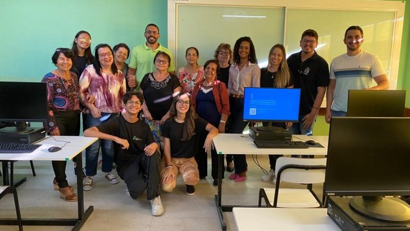 Projeto piloto estimula inclusão digital de idosos em SJB