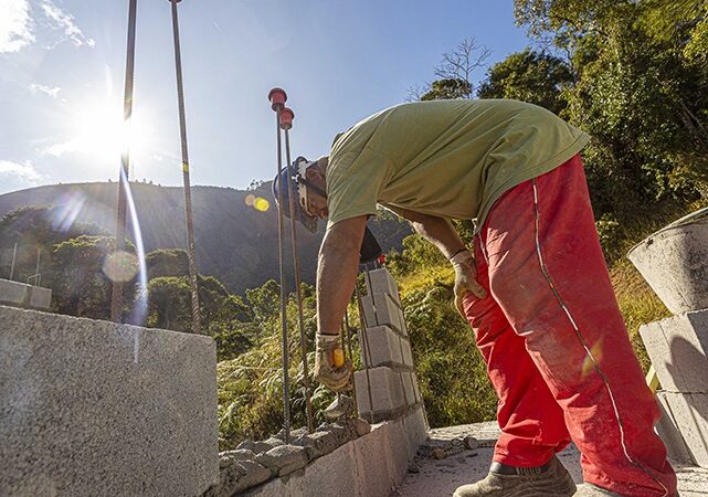 Firjan: Campos e Macaé entre as cidades que mais geraram empregos no estado em abril