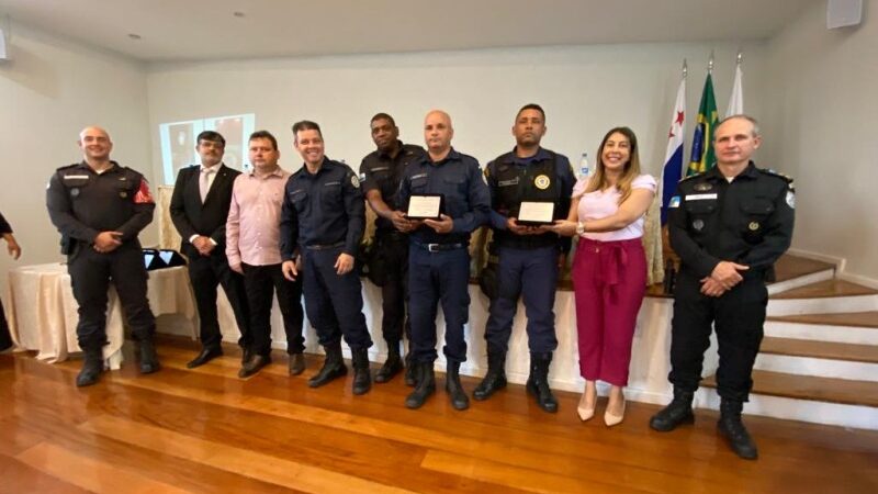 Carla Caputi homenageia profissionais da segurança pública