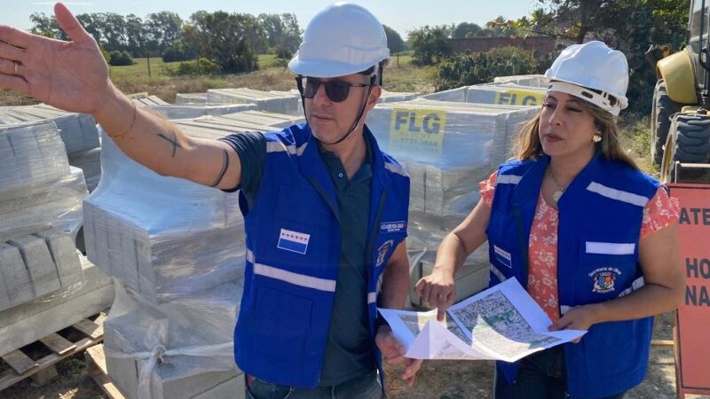 Carla Caputi assina ordem de serviço para obras de infraestrutura no Parque de Exposições