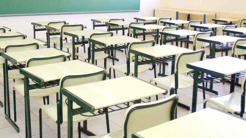 Agora é Lei: Escolas que tenham alunos com Autismo poderão substituir sinais sonoros