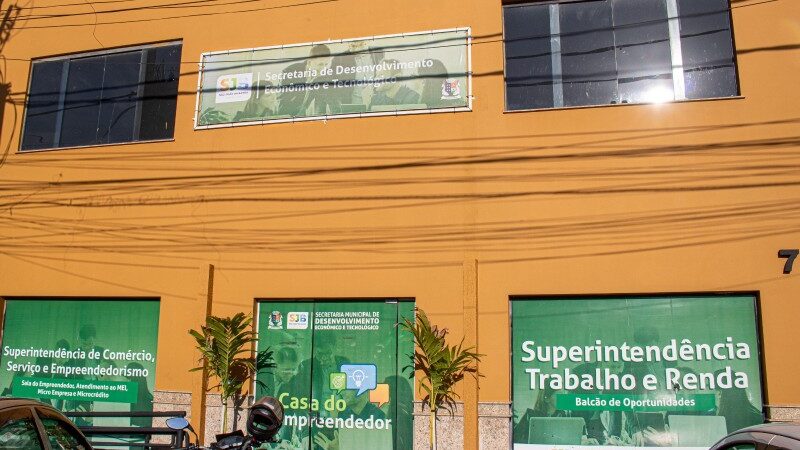 Empresa abre 72 vagas para ajudante de elétrica no Porto do Açu