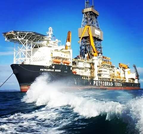 Produção de petróleo e gás se mantém próximo a recorde de 2023