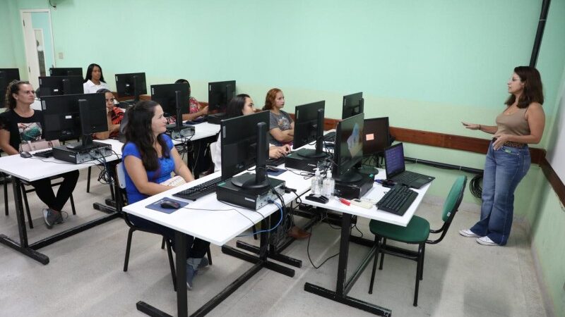 Curso de operadora de computador tem início em SJB