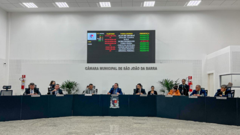 Vereadores realizam primeira sessão ordinária na nova sede