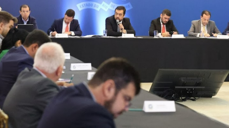 Castro e Bacellar prestam contas de R$ 2,9 Bi a 21 Prefeitos