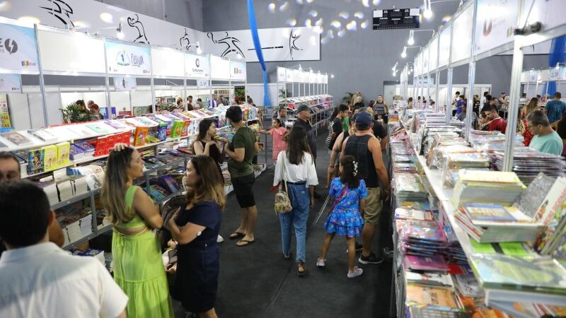 Felisan é aberta em SJB com novo edital a escritores e anúncio do show de Sandra de Sá