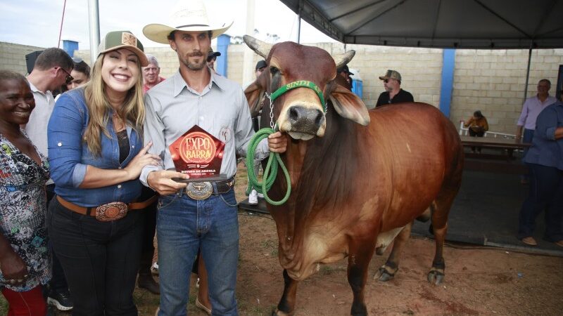 Concurso leiteiro premia vencedores na ExpoBarra