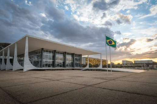 STF reabre julgamento sobre responsabilidade das redes por conteúdos