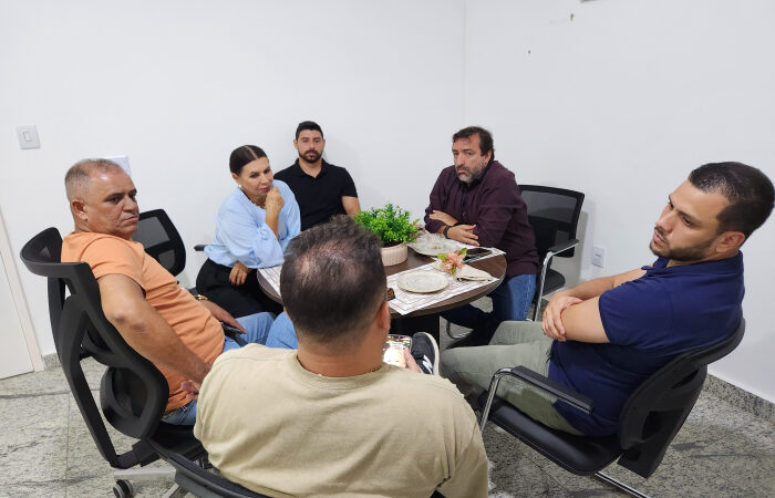 Presidente da Câmara de São João da Barra, Soninha Pereira, recebe visita de assessores do deputado federal Lindbergh Farias