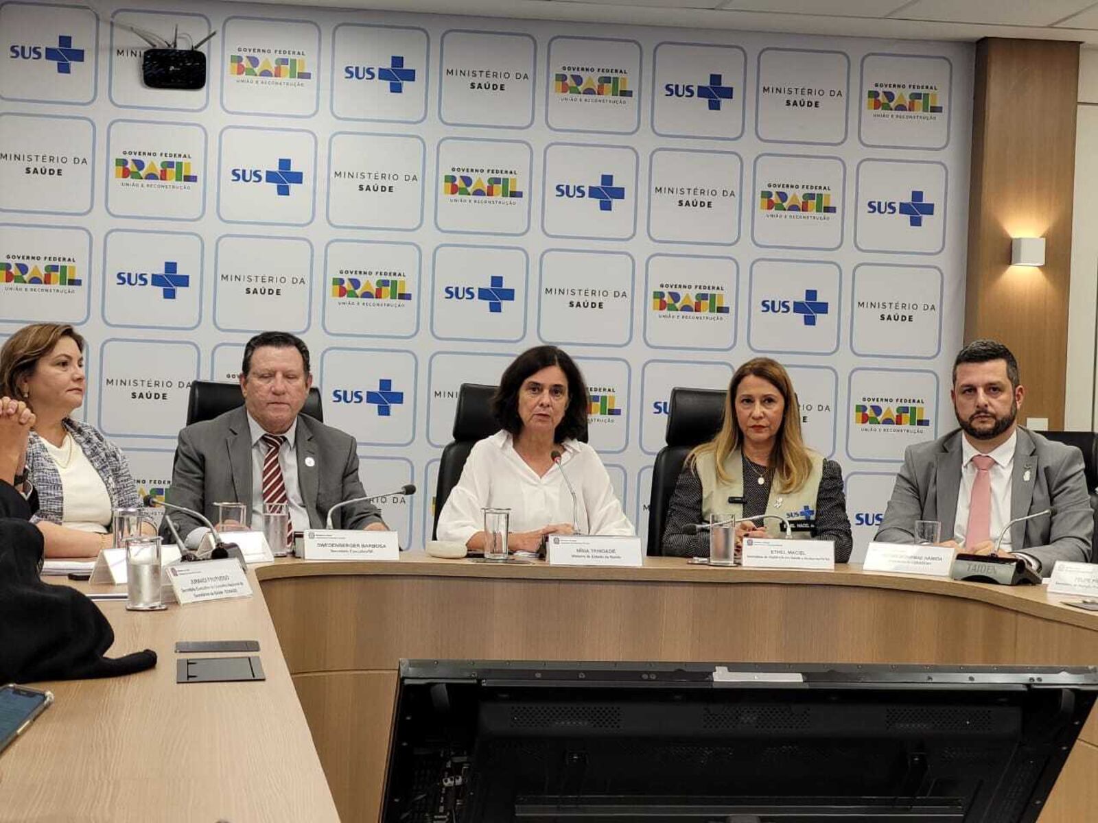 Governo lança ações para se antecipar a período de alta da dengue