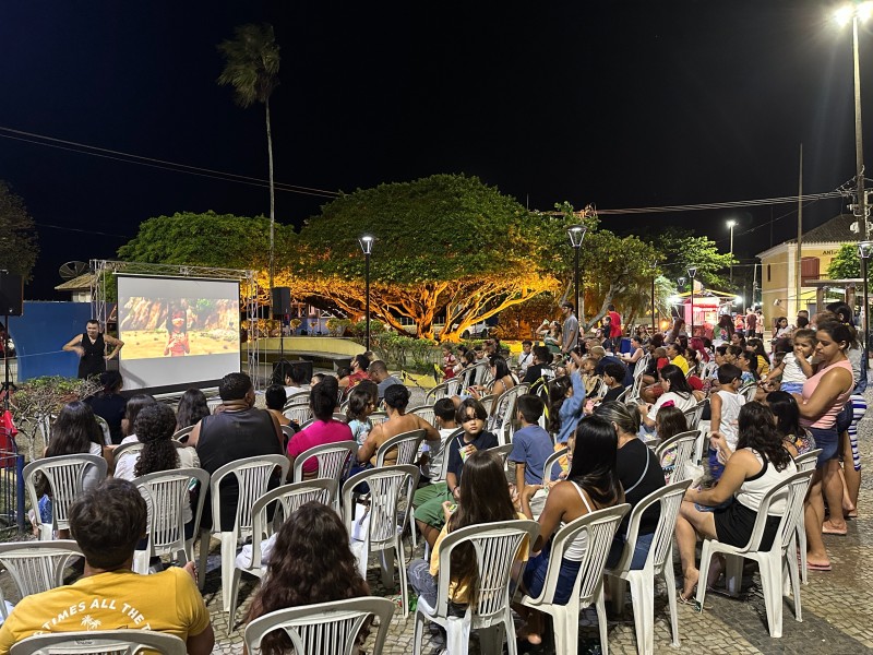 Projeto Cinema na Praça prossegue nesta semana