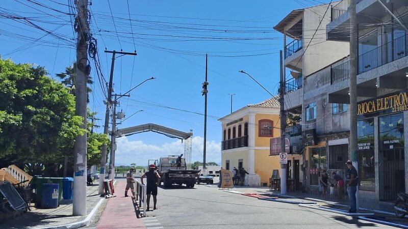 Prefeitura de SJB interdita ruas para montagem da estrutura do Carnaval