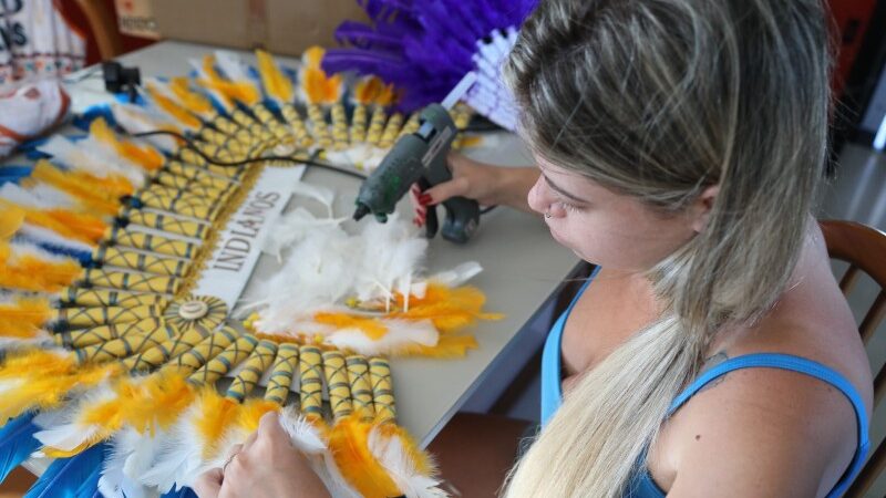 Devoção da índia Catarina Paraguaçu é tema do bloco Os Indianos