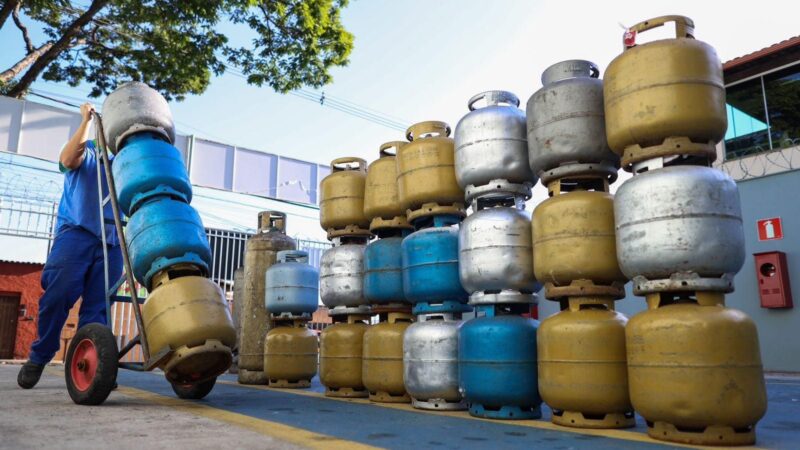 Gás de cozinha fica mais barato neste sábado com ICMS menor
