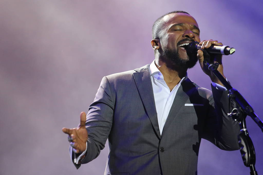 Alexandre Pires e Molejo vão dominar o último fim de semana do verão Alegria de Viver!