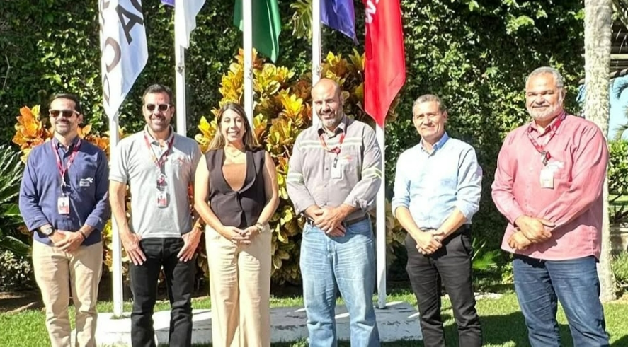 Prefeita de SJB Carla se reúne com o diretor de operações do Porto do Açu