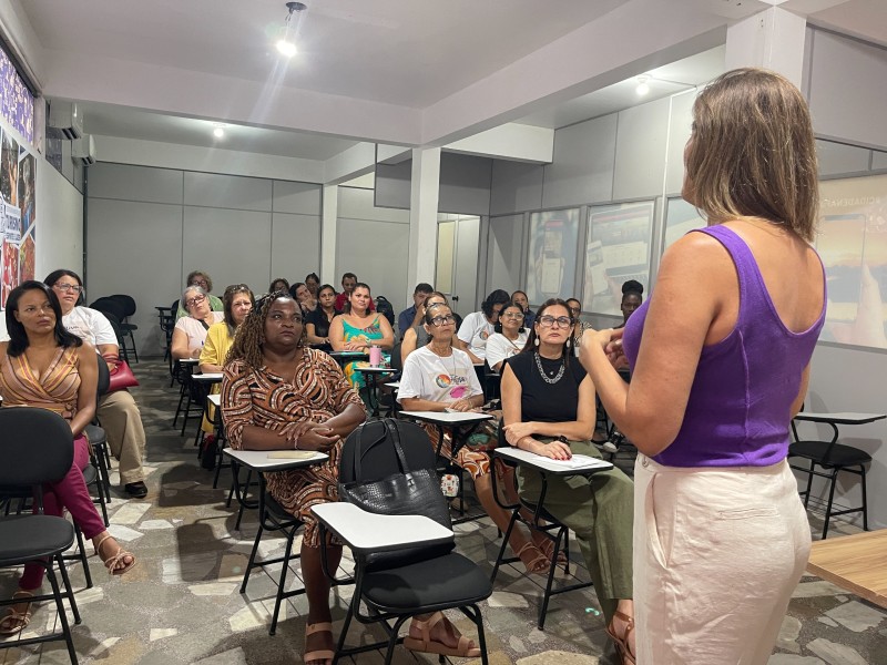 Palestra marca o Dia do Artesão em SJB