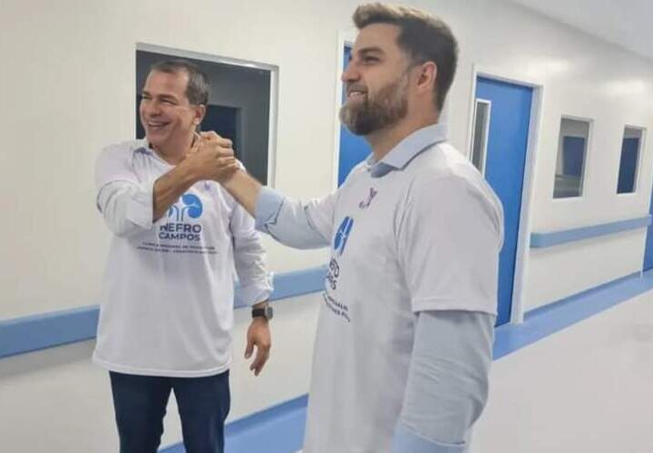 Prefeito de Campos pede licença do cargo