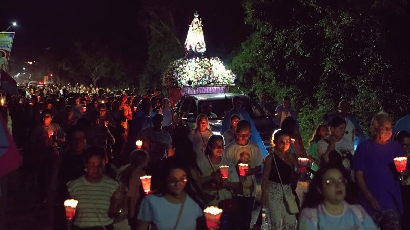 Romaria Luminosa em SJB é atração desta sexta da Festa de Nossa Senhora da Penha