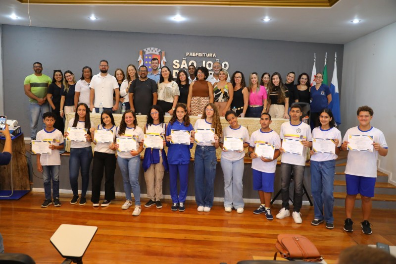 Diretorias dos grêmios escolares empossadas para o próximo biênio