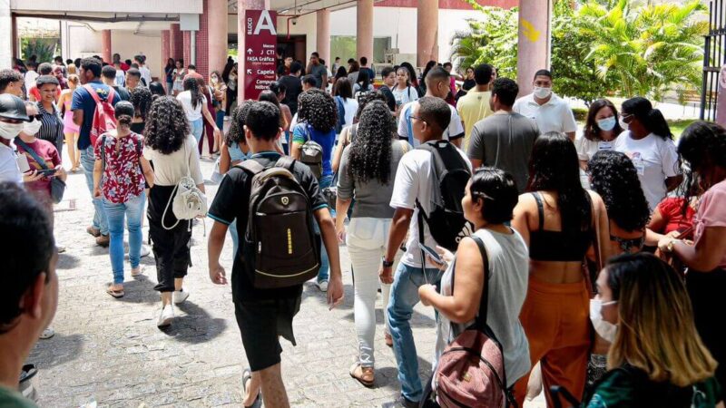 Estudantes da rede pública terão pré-inscrição automática no Enem