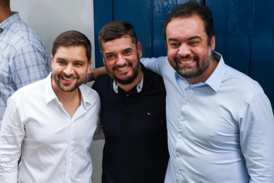 Castro tenta organizar ‘dança das cadeiras’ em acordo com vice para indicar sucessor