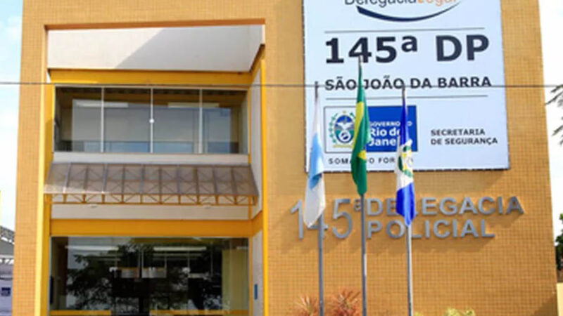 Polícia apreende drogas e encontra menor foragida de abrigo em Atafona