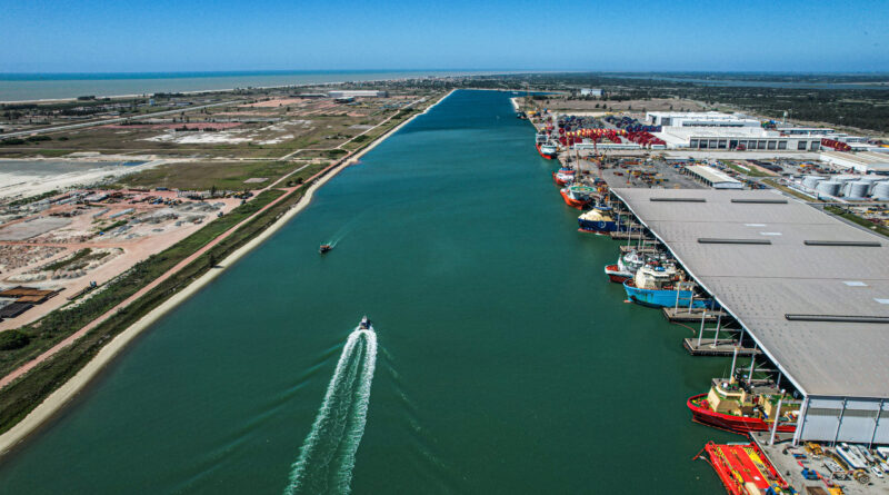 Porto do Açu abre vagas de trabalho e de estágio remunerado em São João da Barra