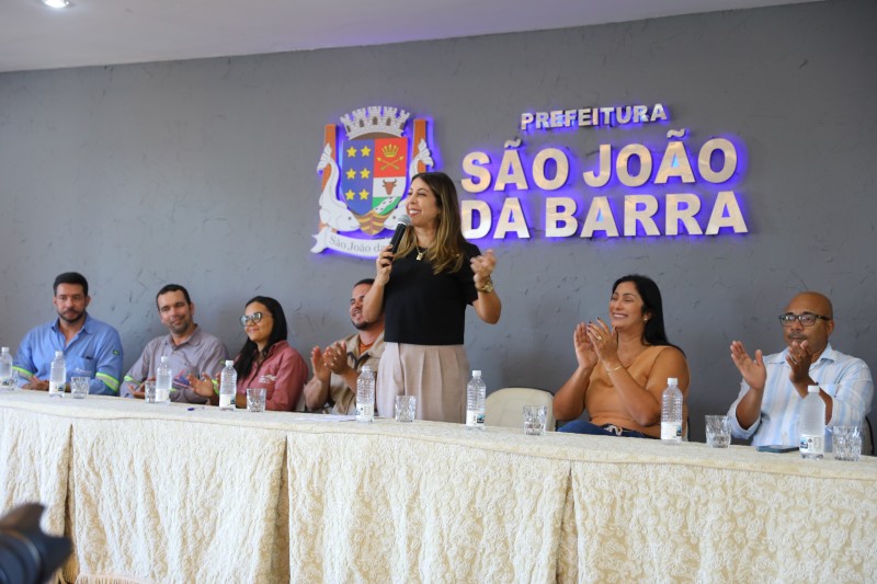 Alunos são certificados após conclusão de cursos profissionalizantes em SJB