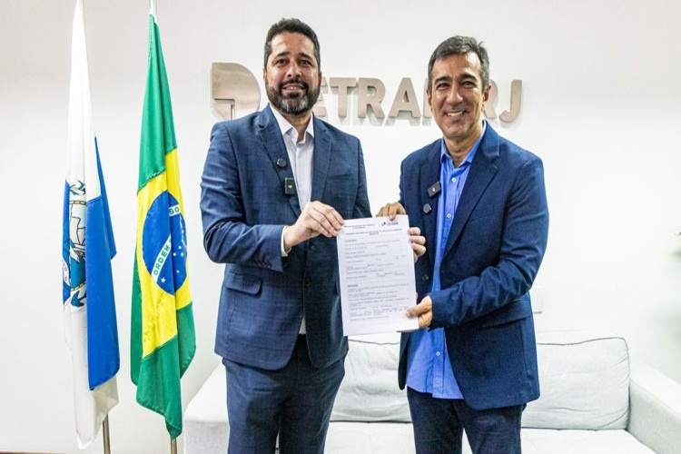 Detran e Correios assinam contrato para entrega domiciliar gratuita de documentos