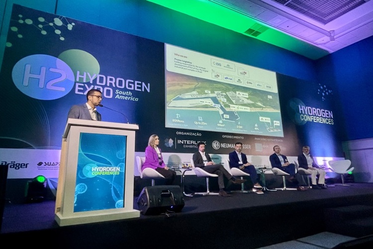 Porto do Açu planeja solicitar nova licença ambiental ainda em 2025