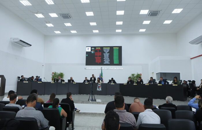 Câmara aprova 12 projetos lei na sessão desta terça