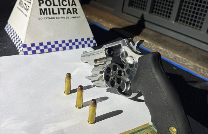 Polícia Militar apreende revólver e munições em São João da Barra