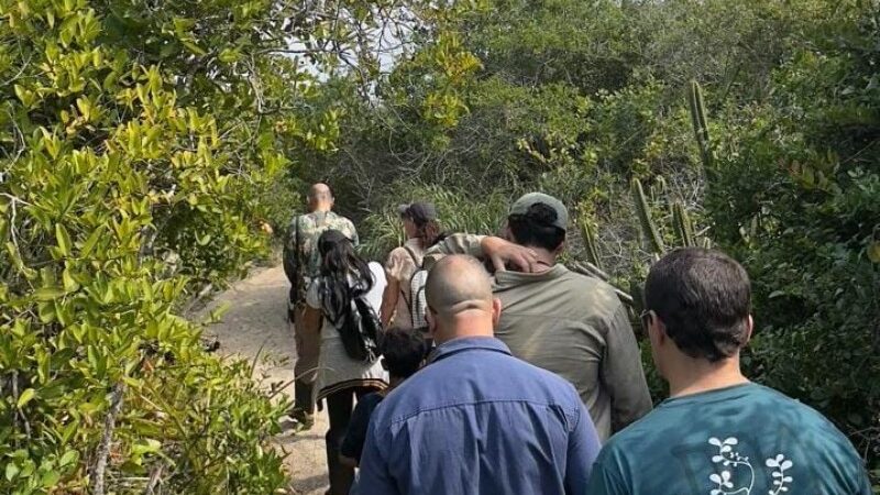 Técnicos da Secretaria de Turismo de SJB participam de trilha ecológica na Reserva Caruara