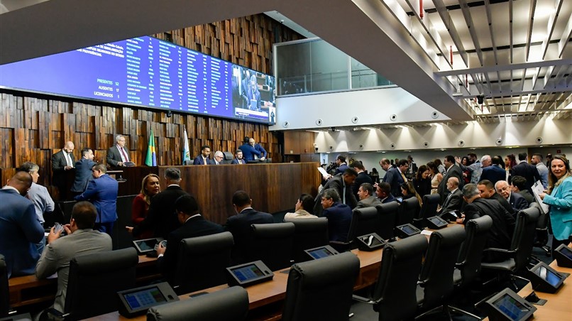 ALERJ Aprova convocação de Secretário de Transportes para ser ouvido pela CPI da Transparência 