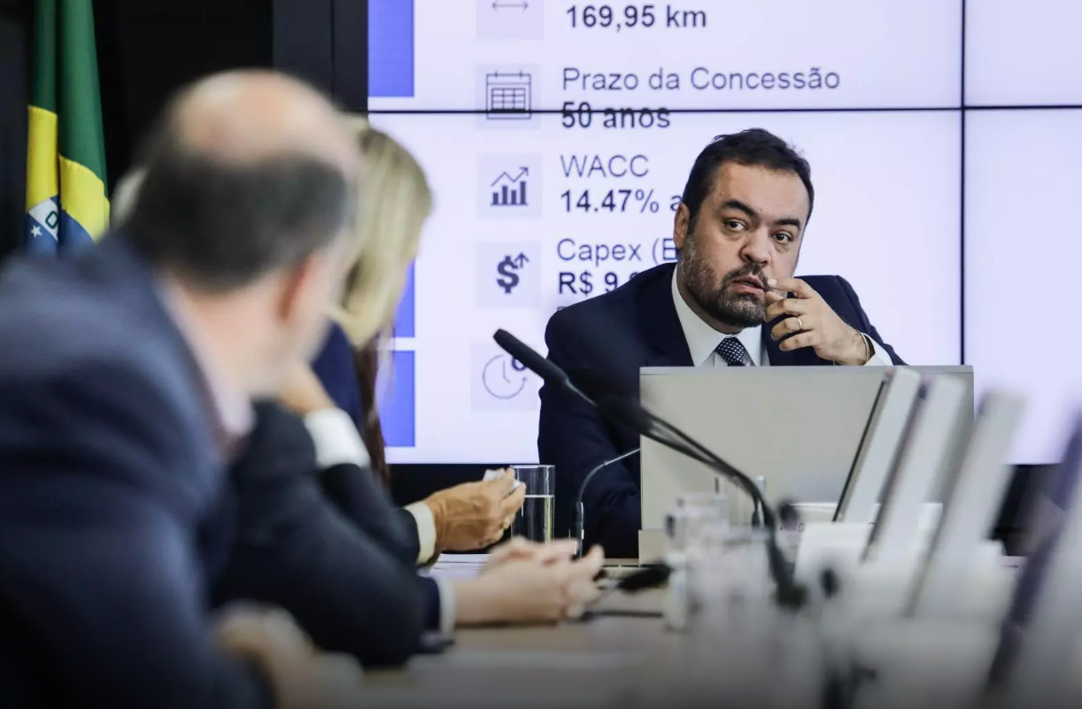 Tarifaço de Trump faz governador criar grupo de trabalho para avaliar impacto na economia fluminense e propor alternativas comerciais