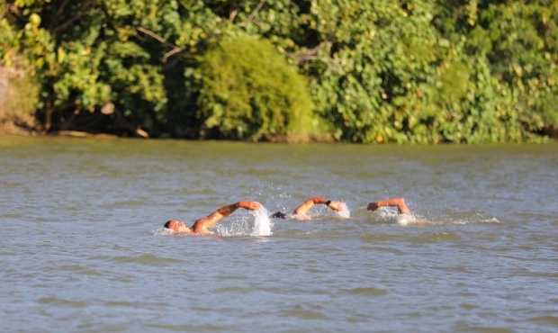 Prova de natação movimenta a Festa de São Pedro