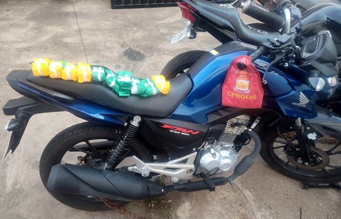 Duas mulheres são flagradas com 10 mil embalagens para drogas em SJB; uma confessou ligação com facção.