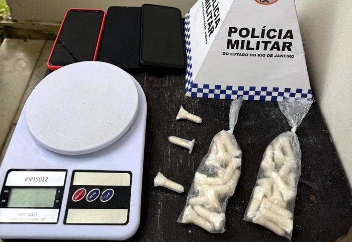 PM prende mulher por tráfico de drogas em Casinhas de Barcelos, em São João da Barra