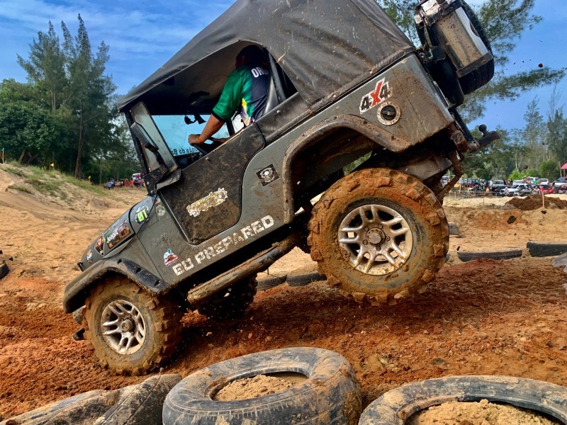 Fim de semana de adrenalina e música no 20º Encontro Nacional do Jeep Clube de SJB