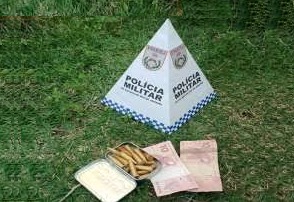 Homem é preso com cocaína e dinheiro em operação da PM em Atafona