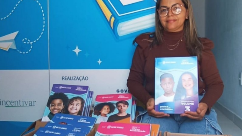 Material didático de recomposição da aprendizagem distribuído a escolas de SJB