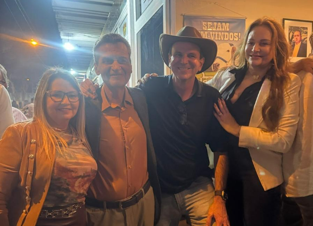 Eduardo Paes reencontra Arnaldo Vianna em Campos e sinaliza aproximação política