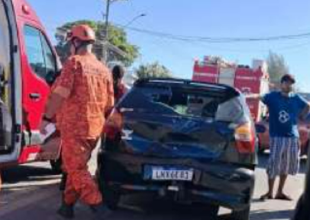 Motociclista fica ferido após colisão com carro em Atafona, distrito de São João da Barra