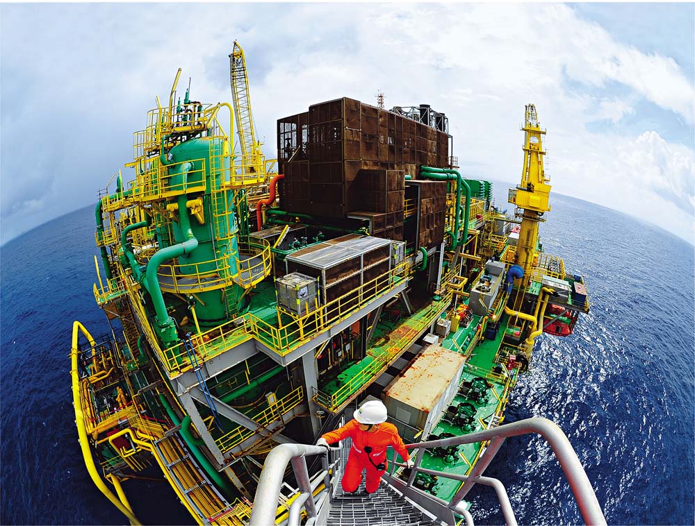 Petrobras realiza mais uma descoberta de petróleo na Bacia de Campos