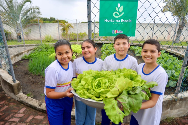 Projeto incentiva o cultivo de hortas em escolas de SJB