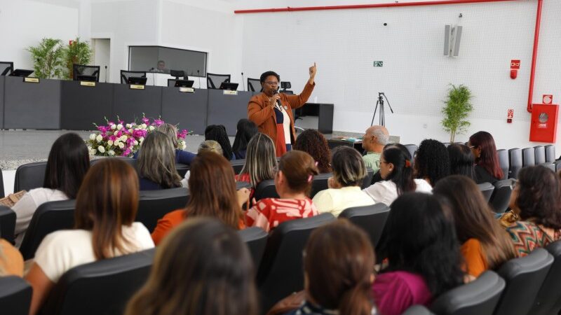Semed promove Formação Continuada para gestores escolares